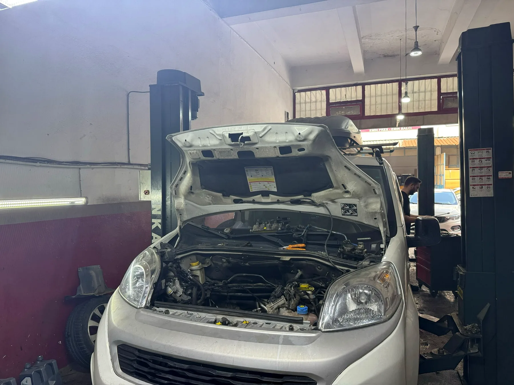 Sakarya Birlik Otomotiv servis alanı